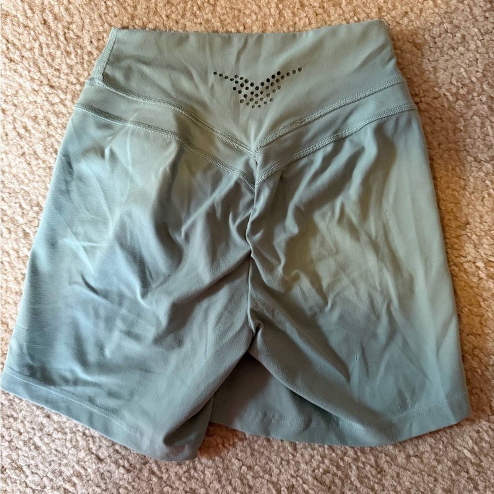 Gymshark Mint Green Women's Shorts - Picture 4 of 4